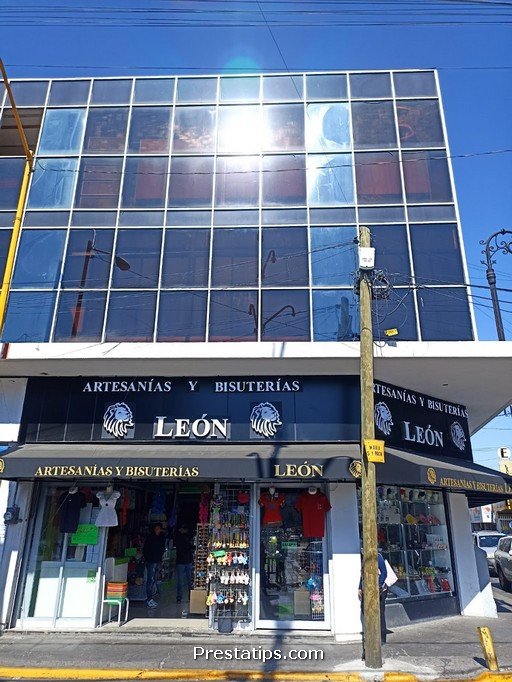 Suc. León Aguas de “El Gallito Artesano”